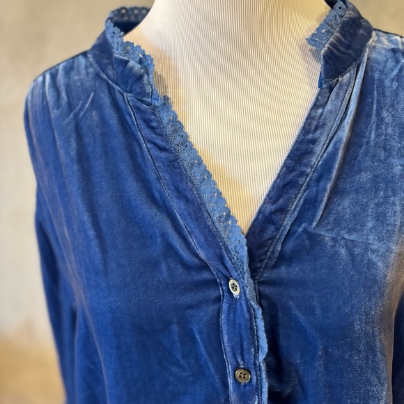 Sundance Sz M Blue Velvet Peasant Blouse Lace Trim Boho - Picture 3 of 8